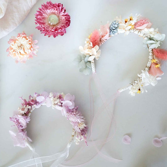 Gemeinsam kreativ: Haarkränze, Haarreifen und Armbänder für euren JGA