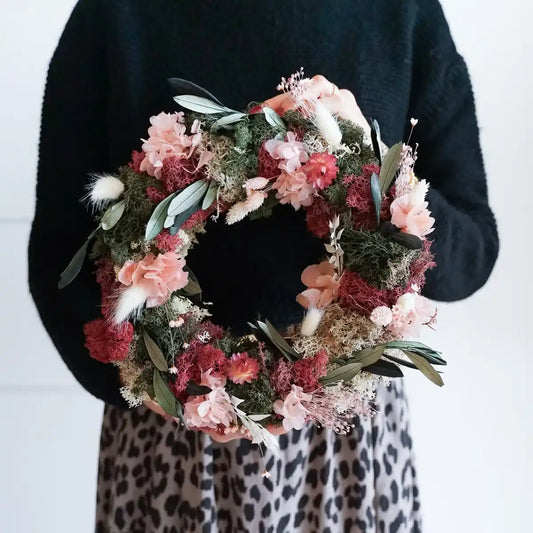 Trockenblumen Adventskranz Sophie: DIY-Set mit Anleitung für individuellen Kranz in Rot, Grün und Rosé