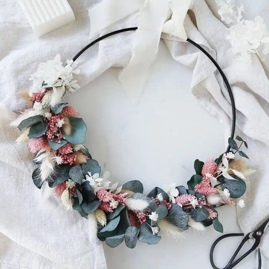 DIY-Trockenblumenkranz Eva schwarz: 25 cm Metallring mit Trockenblumen in Rosa, Weiß und Grün