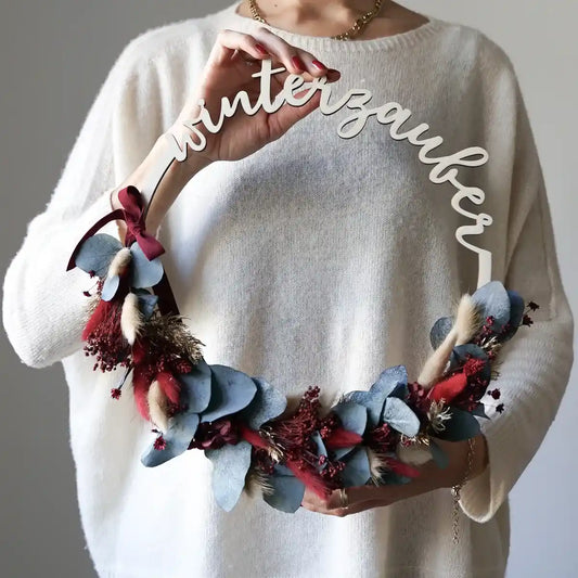 Bastelset Alma: Eleganter Türkranz mit 8 Trockenblumenarten und Samtband für stilvolle Weihnachtsdekoration