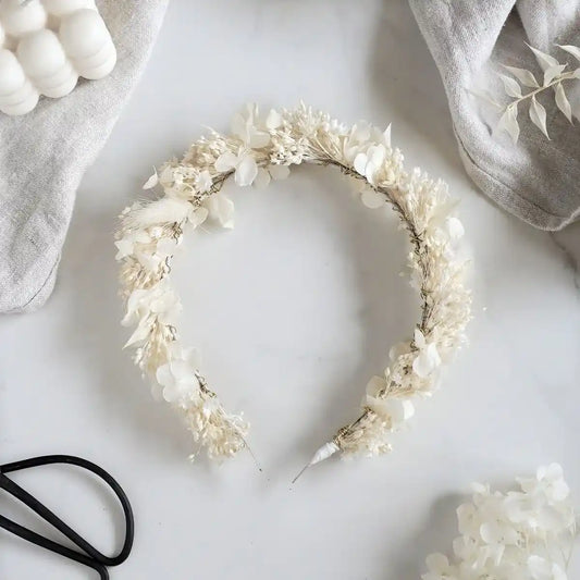 DIY-Set Haarreif Leni: Trockenblumen in Weiß und Creme für eleganten Braut-Haarschmuck