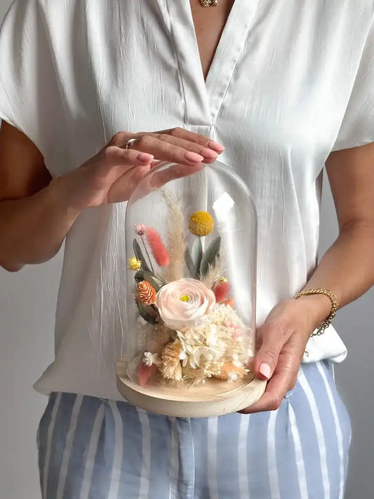 Bastelset Bella: Glasglocke, Holzsockel, Steckschaum und 13 Trockenblumenarten für kreatives Gesteck