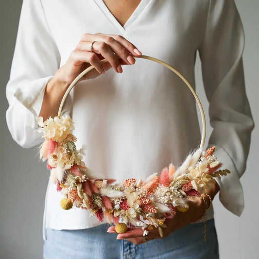 Bastelset Theresa: Metallring, Basteldraht, Floristentape und Trockenblumen für kreativen Wandkranz