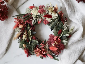 Adventskränze aus Trockenblumen zum selber basteln