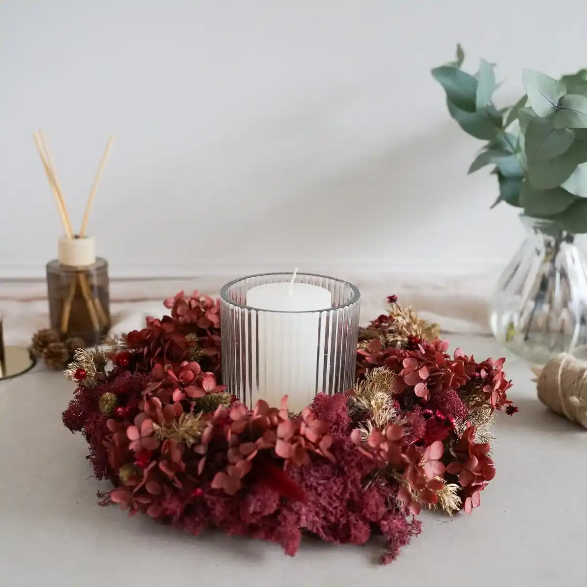 Trockenblumen-Adventskranz Amrei mit Windlicht