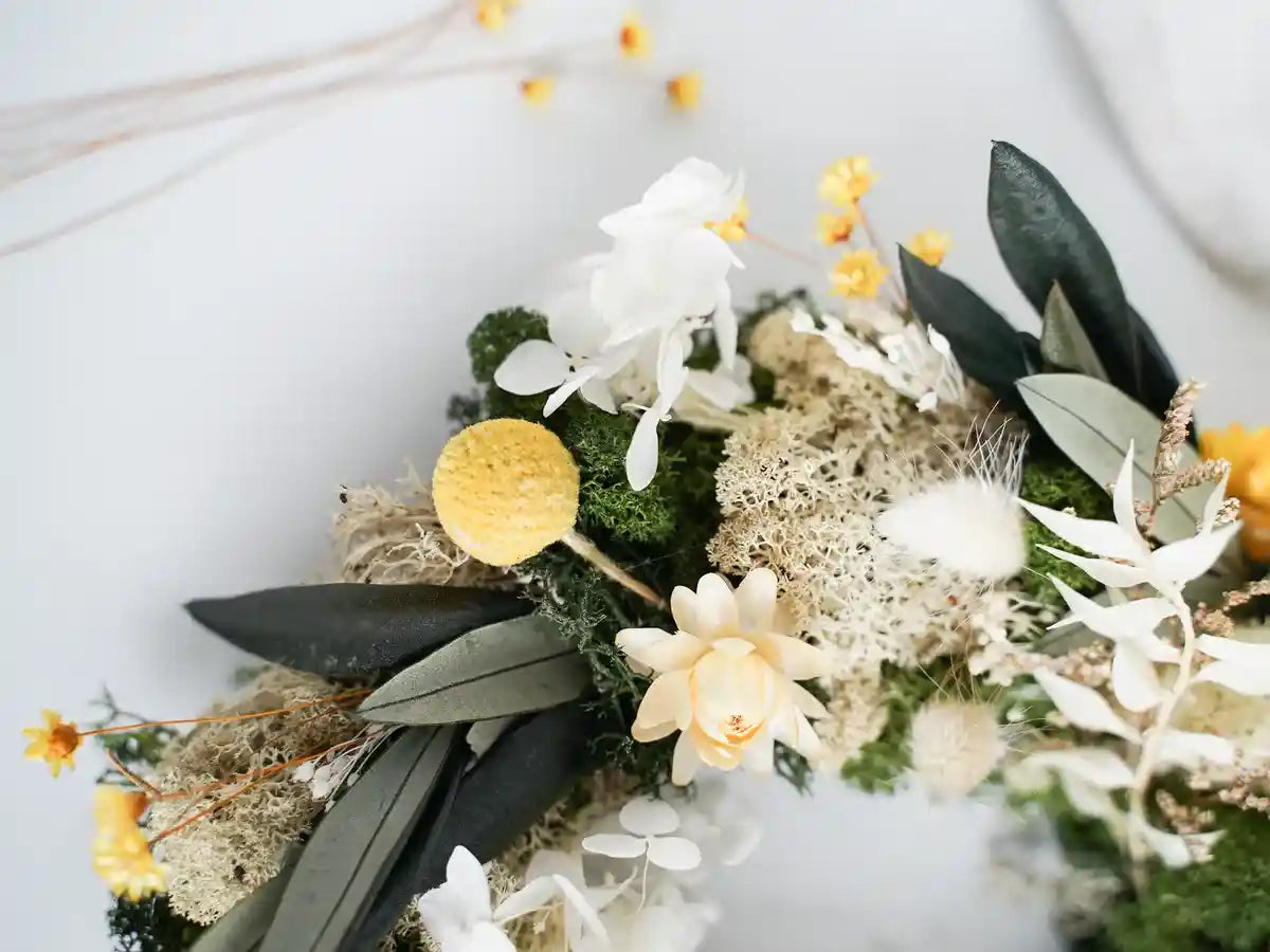Komplettes DIY-Set Ruth für einen stilvollen Trockenblumen Tischkranz in Naturtönen