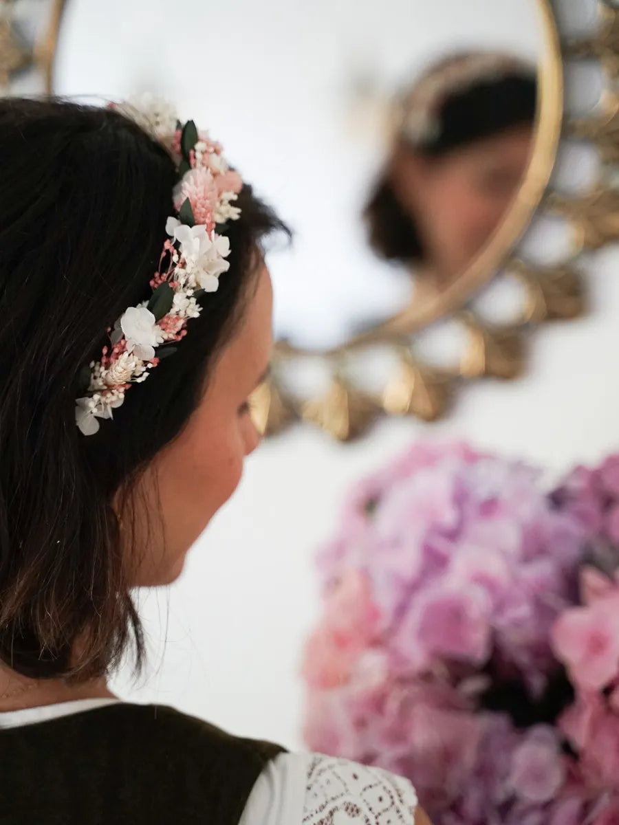 Trockenblumen Haarreif Tamara: Floristenqualität Materialien für langlebigen und stilvollen Haarschmuck