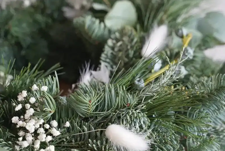 Adventskranz Nordik DIY-Set: Handgemachtes Set mit Trockenblumen für eine moderne, winterliche Dekoration