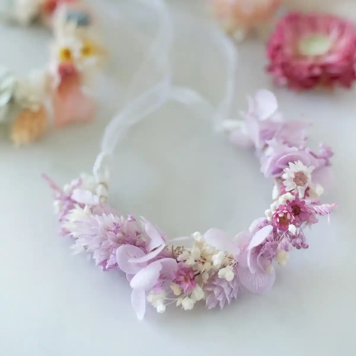 DIY-Trockenblumen-Blumenarmband Amelie in Flieder