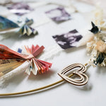 DIY-Geschenkset Frieda: 30 cm Metallring, Trockenblumen und Holzherzen für einzigartiges Geschenk