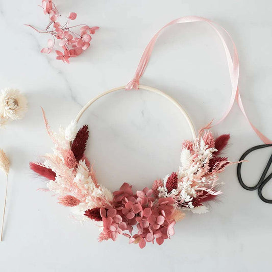 DIY-Trockenblumenkranz Marie rose creme: 20 cm Holzring mit Trockenblumen in Rosé und Creme für Kranz