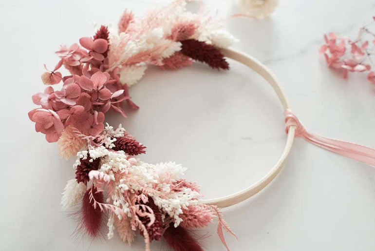 Trockenblumenkranz DIY-Set Marie rose creme: Anleitung und Video für einfachen Selbstbau des Kranzes