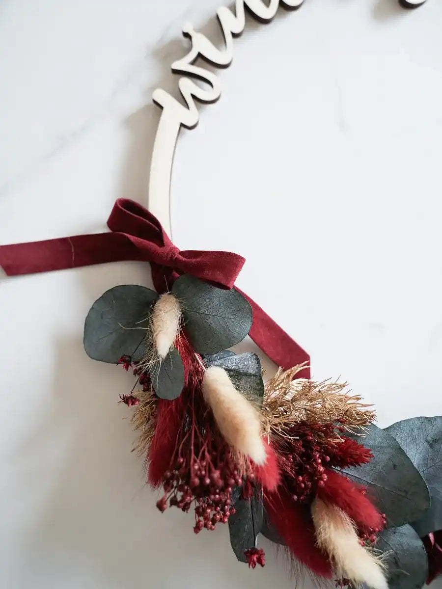 Kreativ-Set Alma: Handgefertigter Kranz mit winterlichen Farben und natürlichen Materialien für dein Zuhause