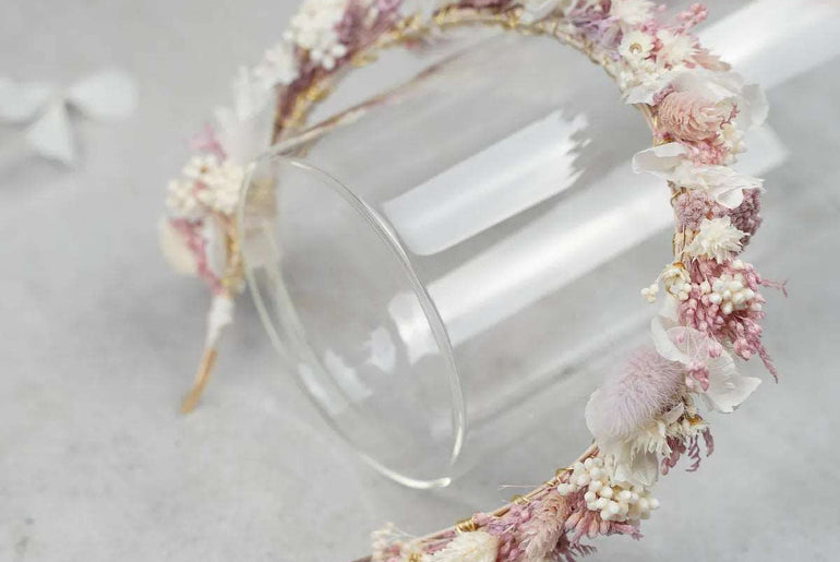 DIY-Set Trockenblumen Haarreif Mia – Handgemachtes DIY-Trockenblumen-Set für kreative Dekoration.