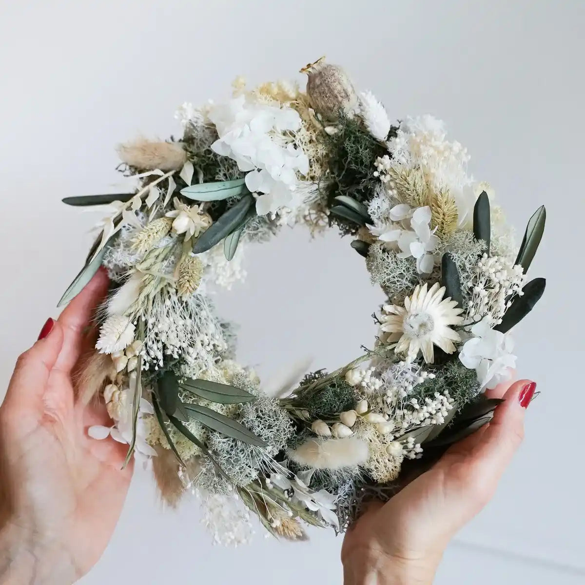 DIY-Bastelset Lina: Natürlicher Tischkranz mit Trockenblumen in Creme und Grün für dein Zuhause