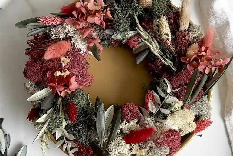 Goldenes Metalltablett 25 cm: Stilvolle Basis für DIY-Tischkränze, passend für 20 cm Strohrömer