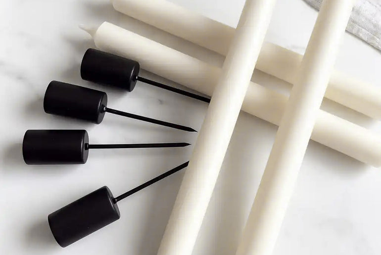 Stabkerzen mit Kerzenhalterungen, wollweiß schwarz