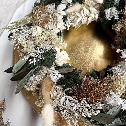 Metalltablett für Tischkranz: 25 cm goldfarbener Untersetzer, ideal für elegante und langlebige Dekorationen