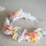 Buntes Trockenblumen-Blumenarmband Marta für JGA und Hochzeit