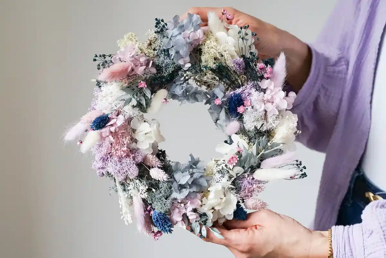 Trockenblumen Tischkranz Sarah: DIY-Kit mit Anleitung und Video für romantische Tischdekoration
