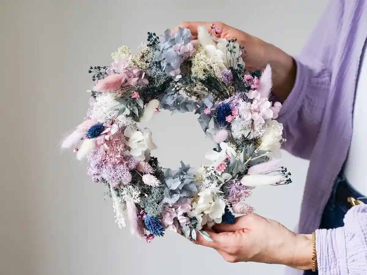 Trockenblumen Tischkranz Sarah: DIY-Kit mit Anleitung und Video für romantische Tischdekoration