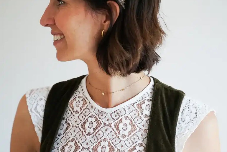 Haarschmuck DIY-Set Lilian: 9 handverlesene Trockenblumenarten in Creme, Blau und Pink für Haarschmuck