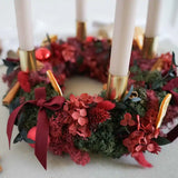 Trockenblumen-Adventskranz Maria in Rot mit Kerzen und Schleifen
