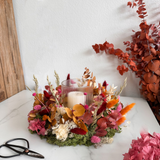 DIY-Set Tischkranz Nele mit Windlicht und Kerze: Trockenblumen in Beere, Orange, Rot und Creme