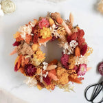 Herbstlicher Trockenblumenkranz Kiki in Orange und Pink