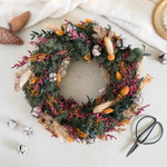 Moderner Trockenblumen-Adventskranz Romy aus Naturmaterialien