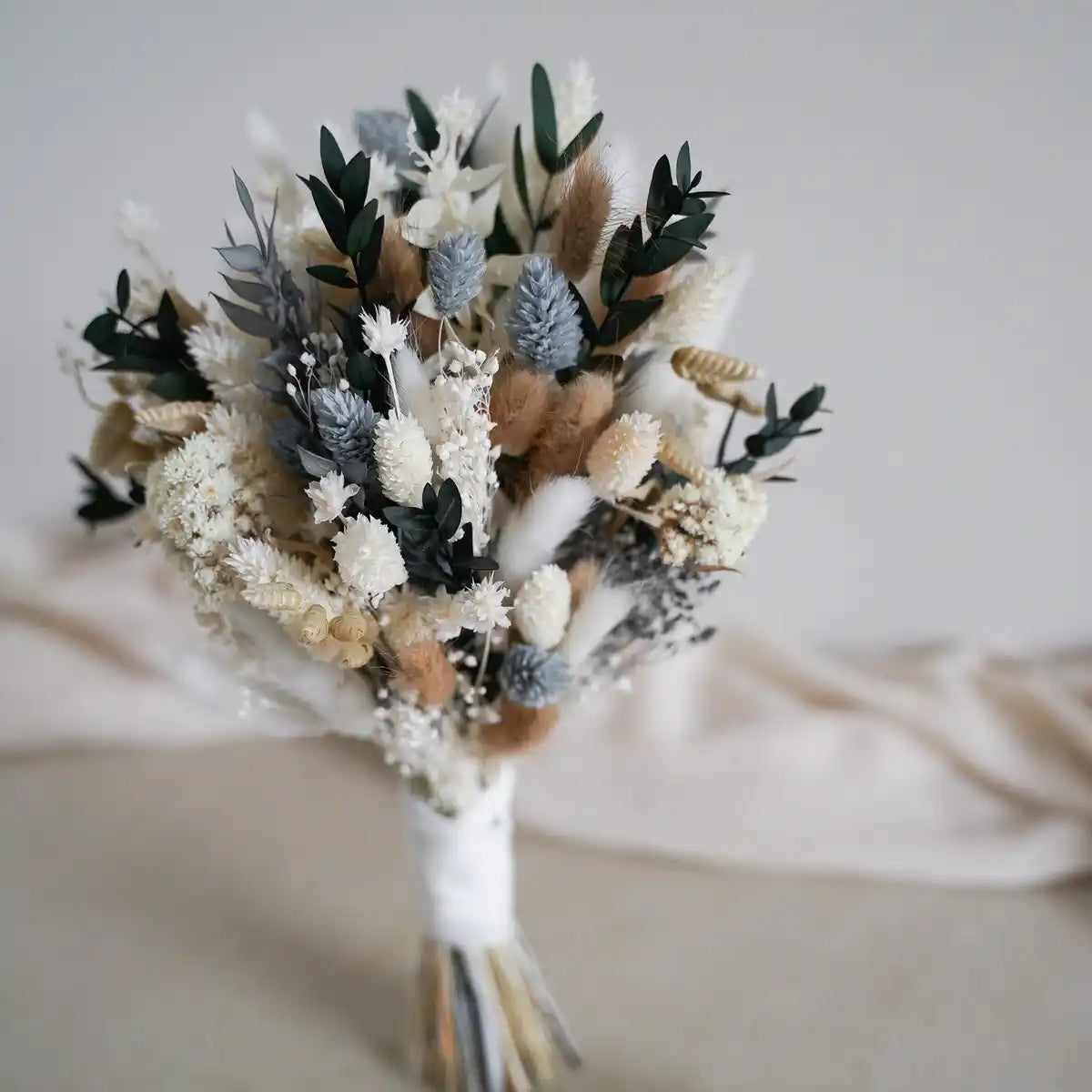DIY-Bastelset Brautstrauß Lorelei aus Trockenblumen in Creme